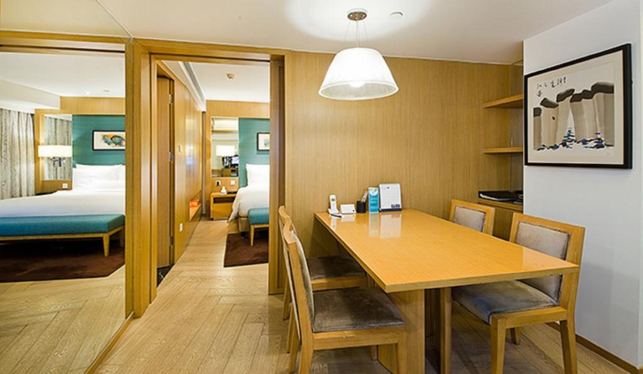 Somerset Riverview Апартаменты